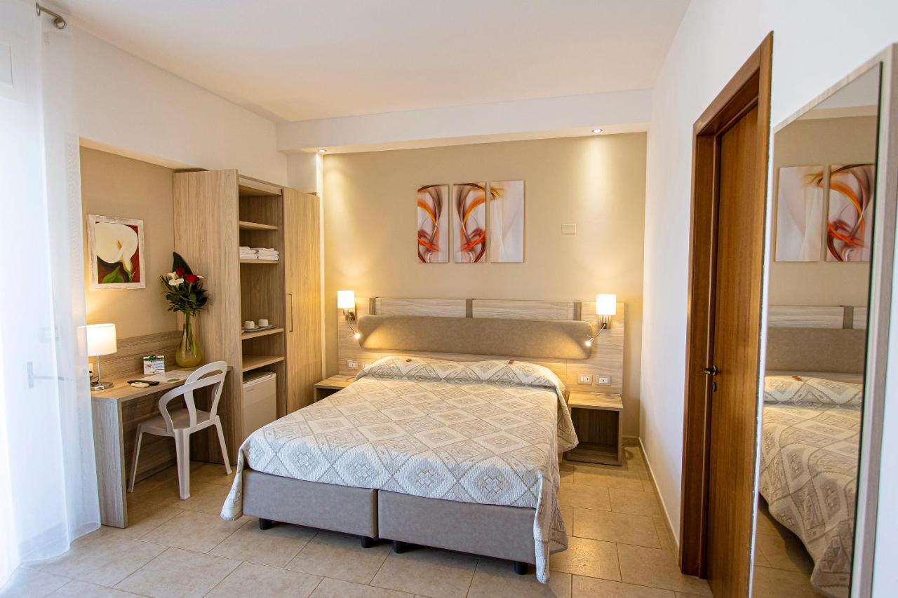 Aia Grande Bed & Breakfast Uggiano La Chiesa Exterior photo
